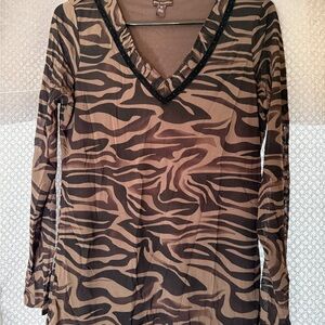 Dana Buchman Zebra Print V-Neck Long Sleeve Top